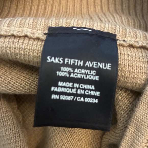 Saks Fifth Avenue Cute Camel Knit Zip Front Acrylic Poncho Sweater Jacket OS - Picture 4 of 4